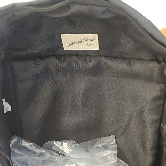 Classic Black Canvas Backpack with Contrast Straps - Picture 7 of 7